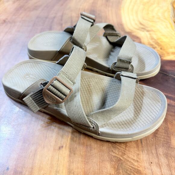 Chaco Men's 9 Sandals Slip on Hiking Water Shoe - Picture 1 of 8